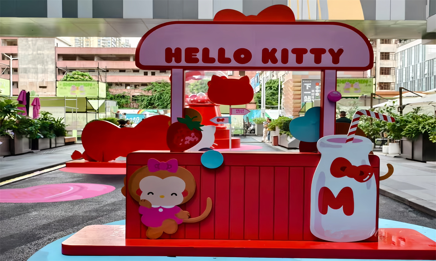 IP美陈成趋势：解析深圳大悦城 HelloKitty首展设计逻辑-肆墨设计（图ZMTU3NTcyNzY=） - 观点 - 站酷设计师先锋策划设计汇原创素材 - 站酷ZCOOL