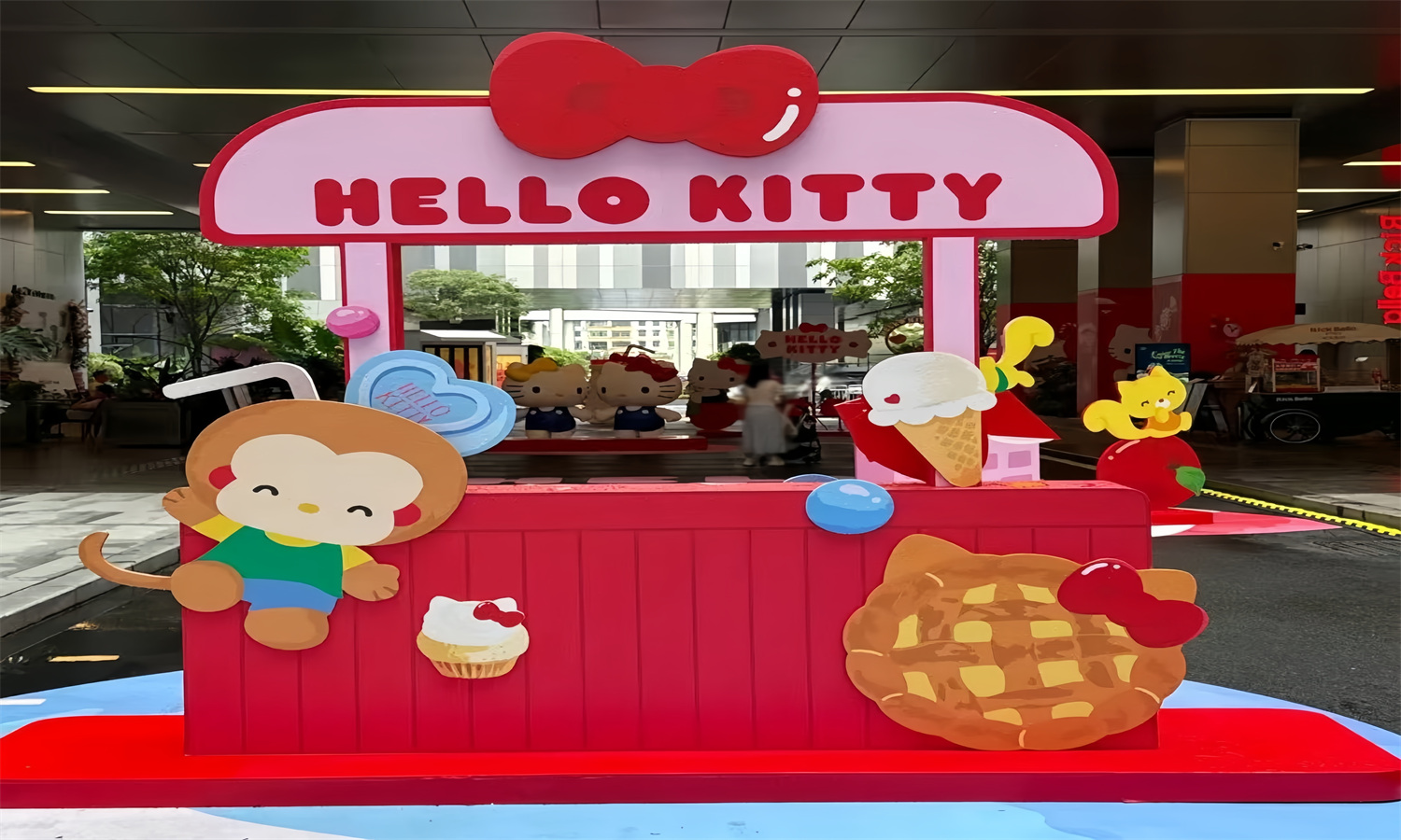 IP美陈成趋势：解析深圳大悦城 HelloKitty首展设计逻辑-肆墨设计（图ZMTU3NTcyODA=） - 观点 - 站酷设计师先锋策划设计汇原创素材 - 站酷ZCOOL