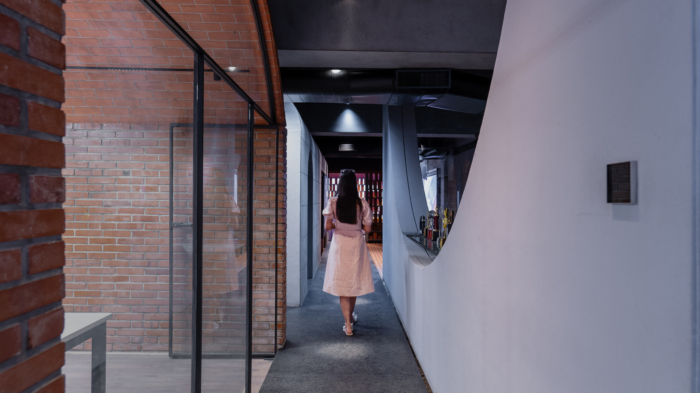 办公楼装修：回收砖结构增声学扩散 极简景观待被召唤的科技（图ZMTU3NjAxNDA=） - 资讯 - 站酷设计师凯悦办公装修原创素材 - 站酷ZCOOL
