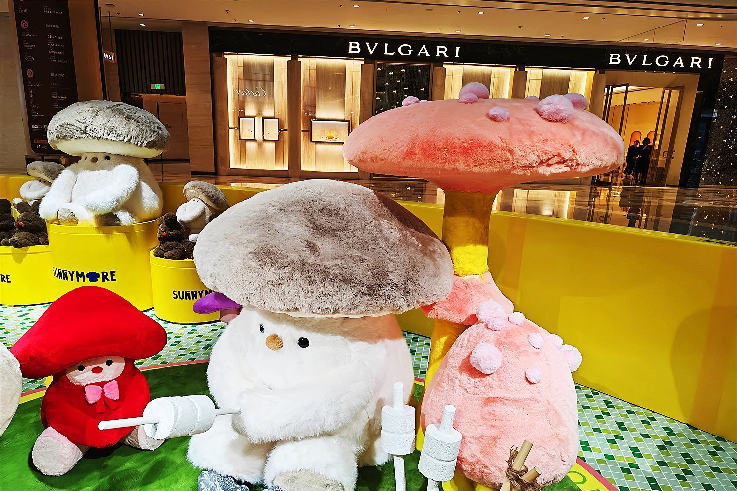 昆明恒隆广场 SUNNYMORE 主题快闪美陈设计深度解析-肆墨设计（图ZMTU3NjYzNzY=） - 资讯 - 站酷设计师肆墨设计原创素材 - 站酷ZCOOL