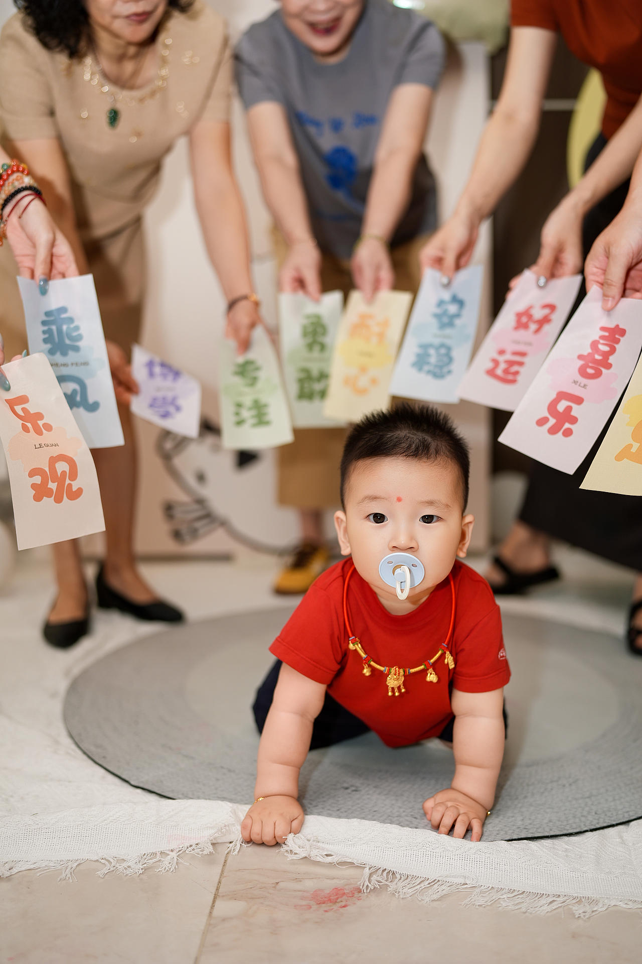 泉州周岁跟拍📸（图ZNDEwMzI2MTg4） - 人像摄影 - 站酷设计师GUOJIANNEW原创素材 - 站酷ZCOOL