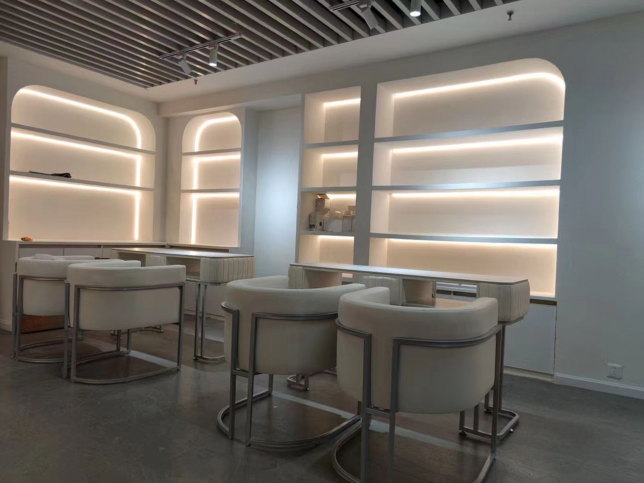 成都51工装|美甲店室内设计实景案例（图ZNDEwMzczMzEy） - 商业空间设计 - 站酷设计师51工装原创素材 - 站酷ZCOOL