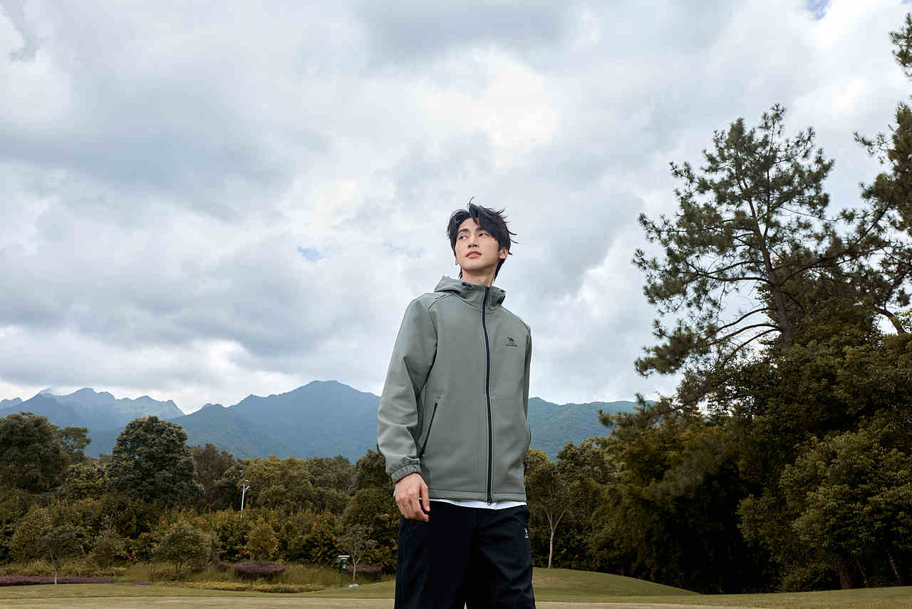驭风入冬，山野随行｜骆驼户外（图ZNDEwNDEzODgw） - 人像摄影 - 站酷设计师JaKe杰原创素材 - 站酷ZCOOL