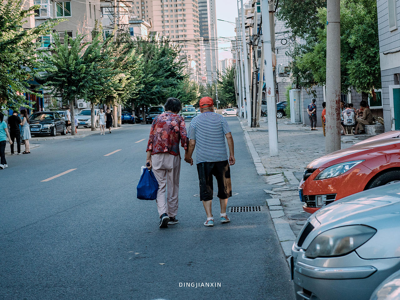 街头，最能体现一座城市的魅力。（图ZNDEwNDI3OTEy） - 人文/纪实摄影 - 站酷设计师小丁叔叔原创素材 - 站酷ZCOOL