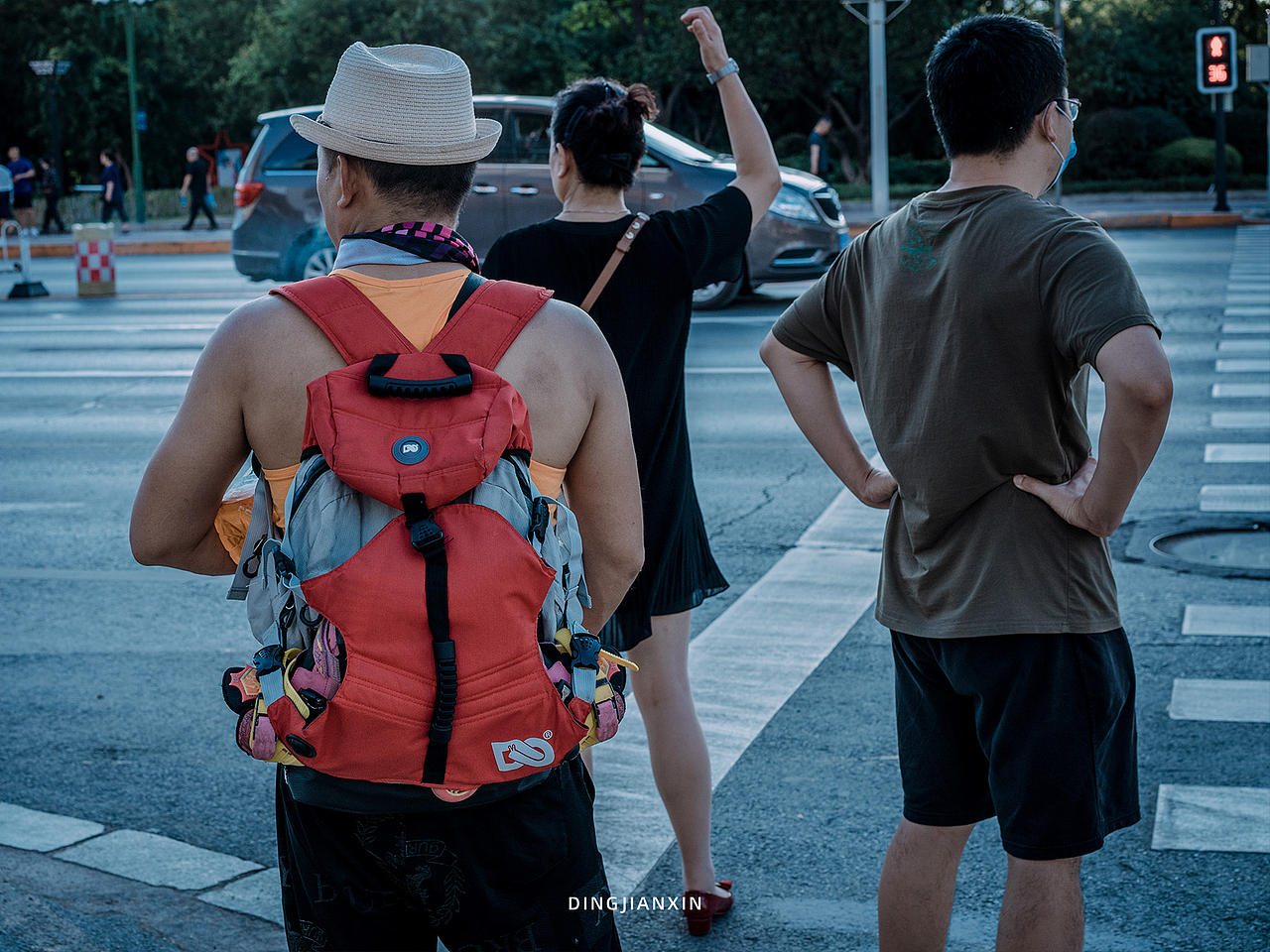 街头，最能体现一座城市的魅力。（图ZNDEwNDI3OTA4） - 人文/纪实摄影 - 站酷设计师小丁叔叔原创素材 - 站酷ZCOOL