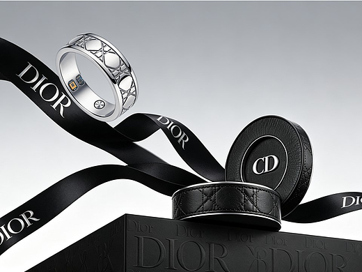 DIOR 联名 AI 智能戒指｜奢侈品数字化衍生设计