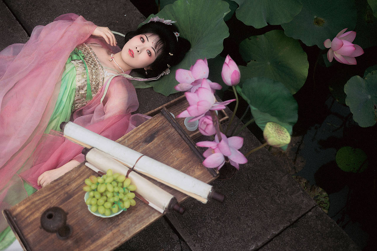 碧荷照影（图ZNDEwNjMzMDU2） - 人像摄影 - 站酷设计师若寒Rock原创素材 - 站酷ZCOOL