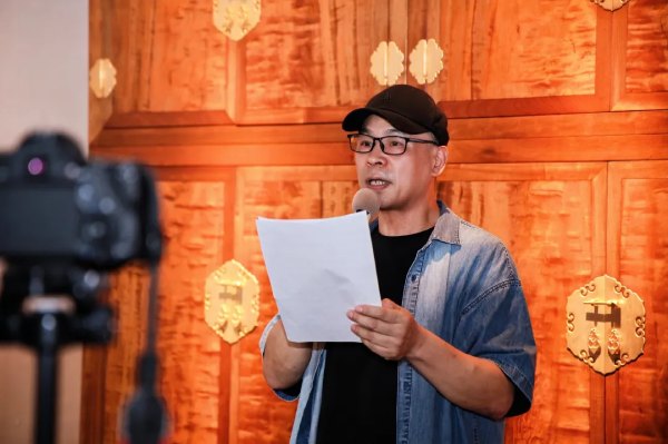 董明摄影艺术特展开幕，聚焦华人艺术家、黄山风光和抽象表达（图ZMTU3OTE1MzI=） - 资讯 - 站酷设计师第一资讯播报原创素材 - 站酷ZCOOL