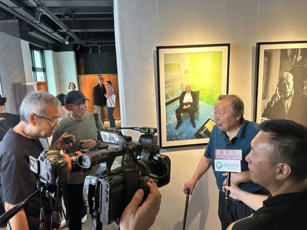 董明摄影艺术特展开幕，聚焦华人艺术家、黄山风光和抽象表达（图ZMTU3OTE1NjA=） - 资讯 - 站酷设计师第一资讯播报原创素材 - 站酷ZCOOL