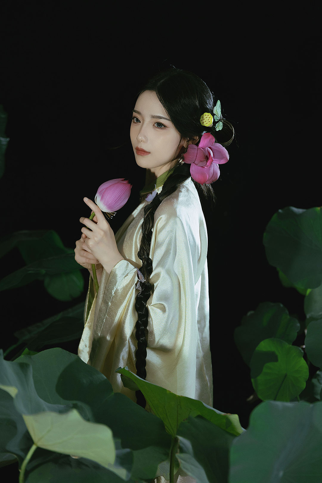 时间的泪眼撕去我伪装（图ZNDEwNzMyNDYw） - 人像摄影 - 站酷设计师路尘谨制原创素材 - 站酷ZCOOL