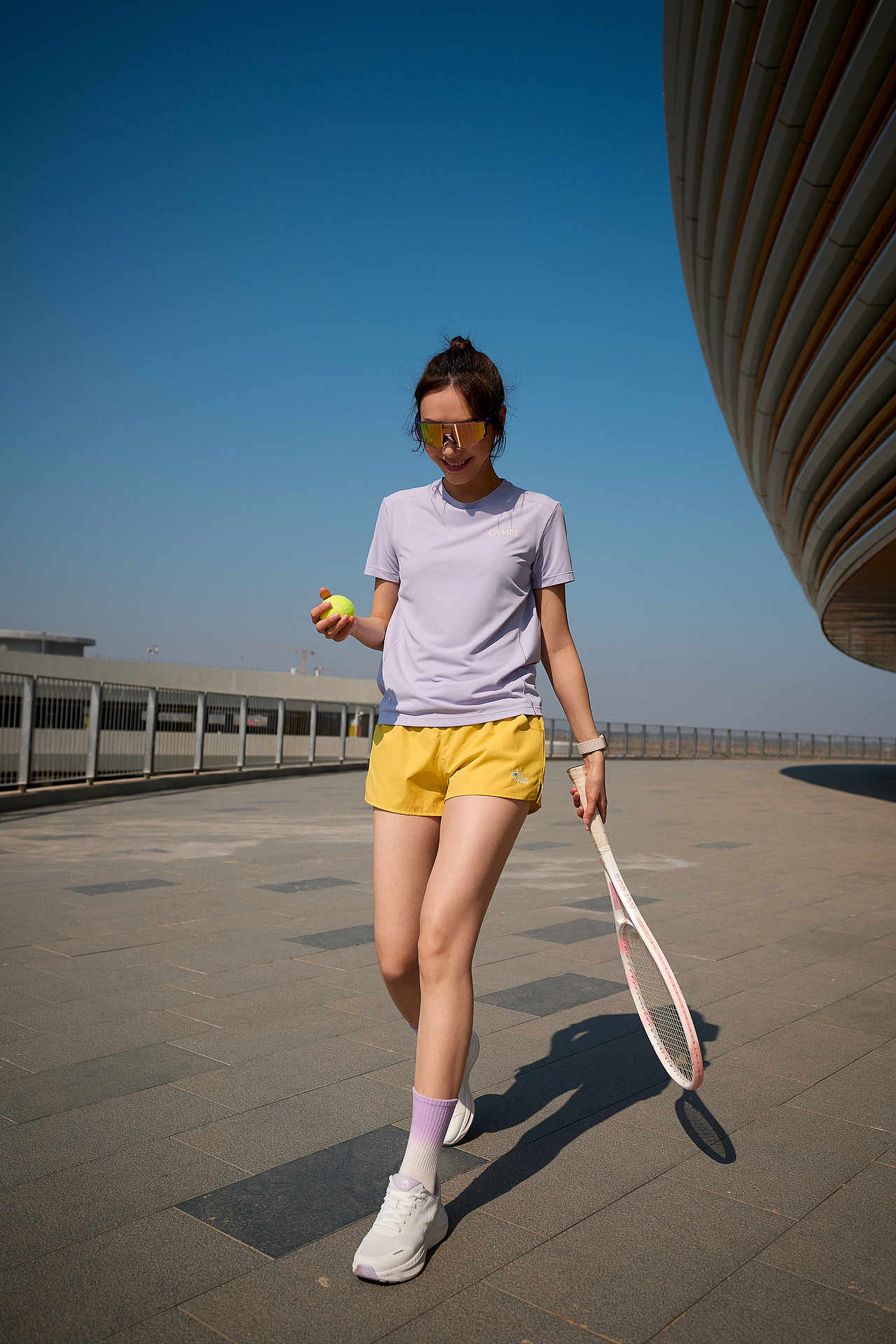 晴空为伴，自在运动 / 骆驼伴你享受运动（图ZNDEwNzk0MDQw） - 人像摄影 - 站酷设计师JaKe杰原创素材 - 站酷ZCOOL