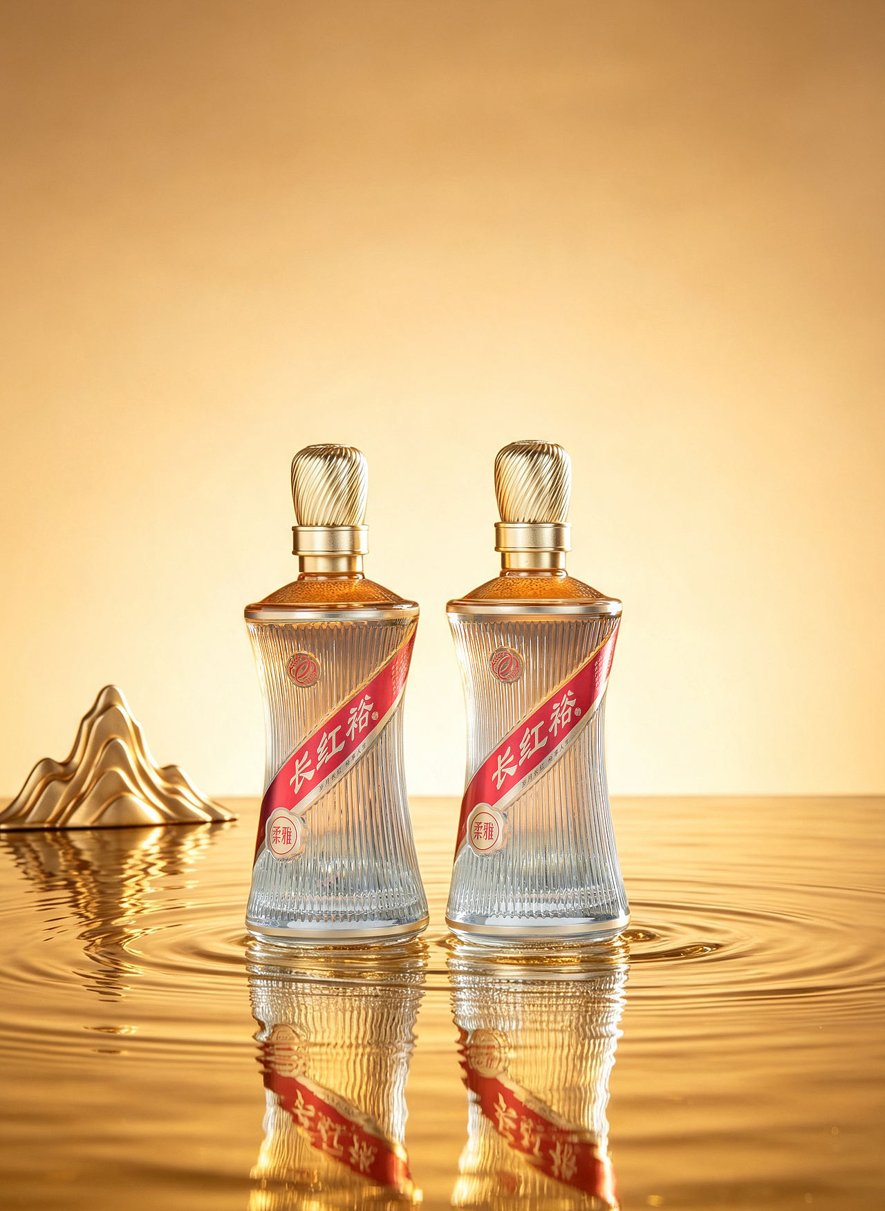 长红裕·柔雅43度白酒拍摄（图ZNDEwODAxMDI0） - 产品摄影 - 站酷设计师郝神奇丶原创素材 - 站酷ZCOOL