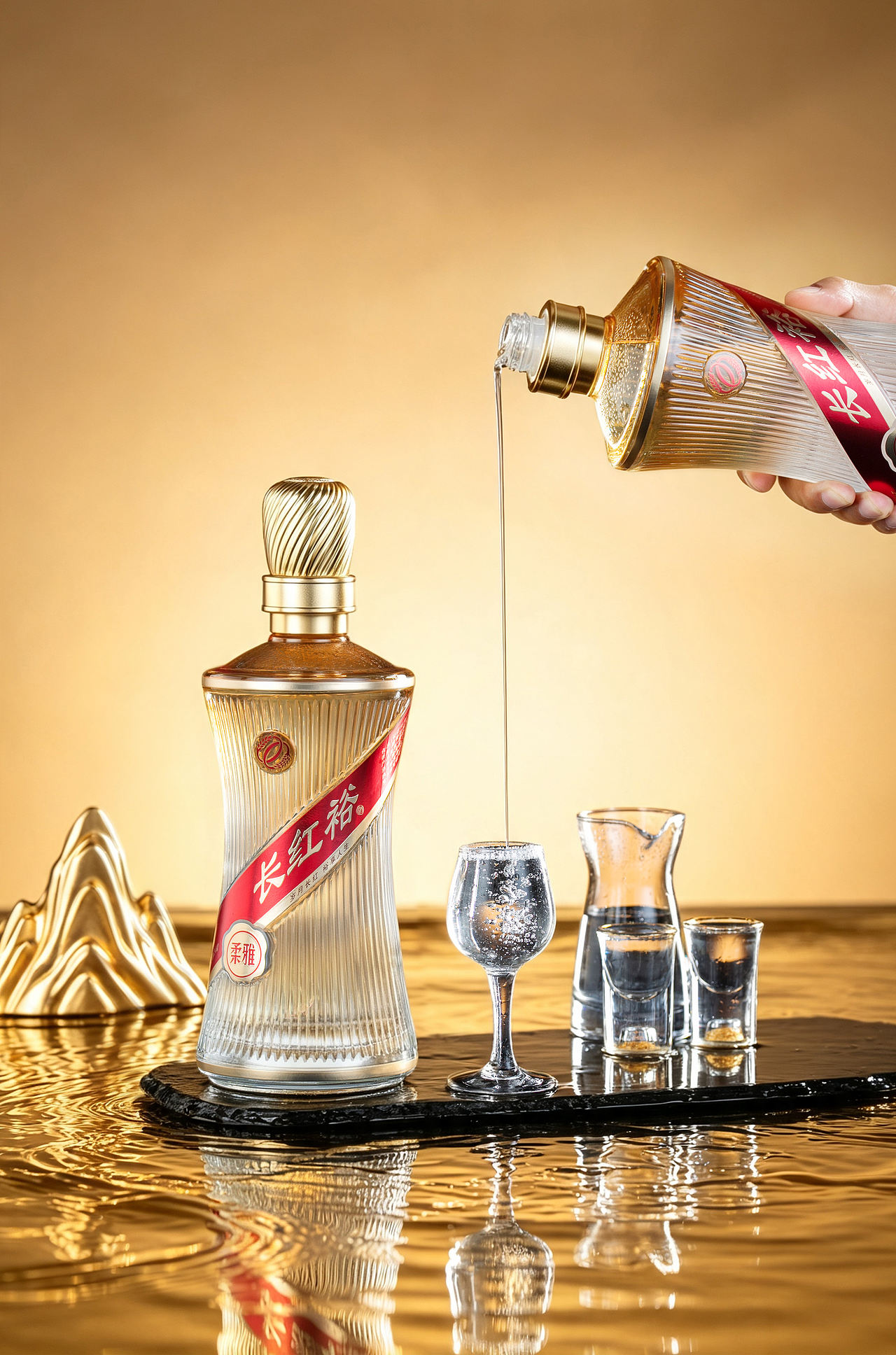 长红裕·柔雅43度白酒拍摄（图ZNDEwODAxMDgw） - 产品摄影 - 站酷设计师郝神奇丶原创素材 - 站酷ZCOOL