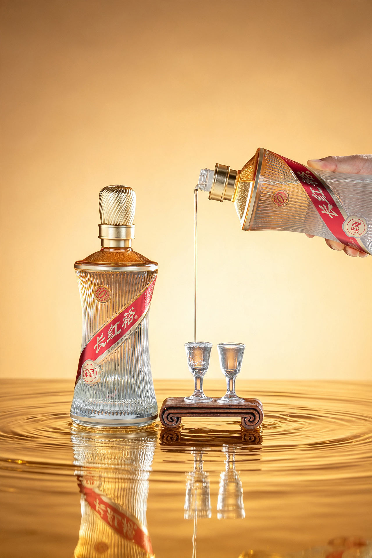 长红裕·柔雅43度白酒拍摄（图ZNDEwODAxMDIw） - 产品摄影 - 站酷设计师郝神奇丶原创素材 - 站酷ZCOOL
