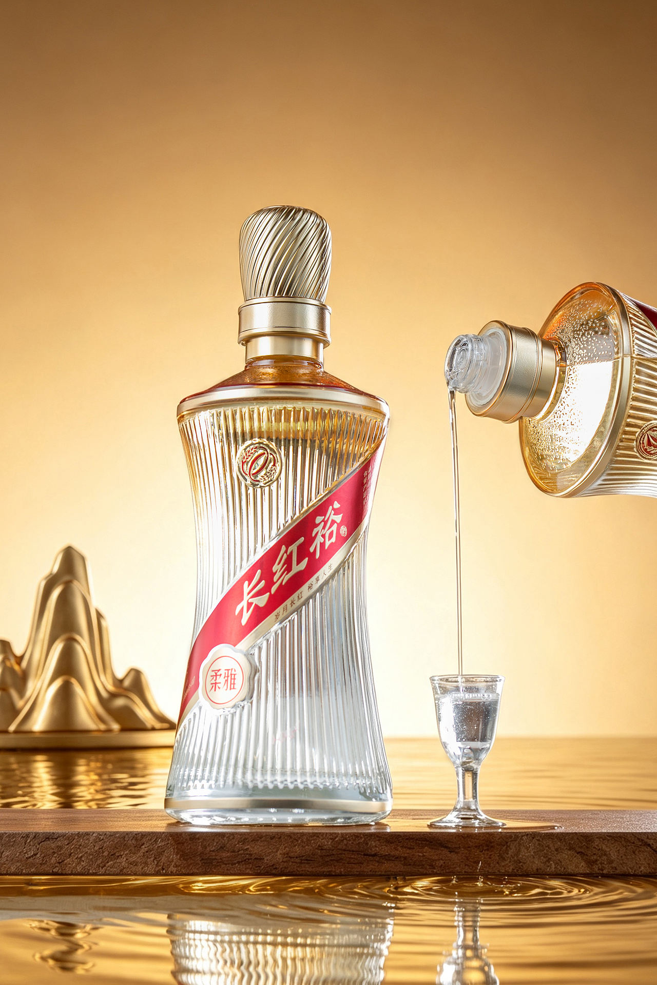 长红裕·柔雅43度白酒拍摄（图ZNDEwODAxMDY4） - 产品摄影 - 站酷设计师郝神奇丶原创素材 - 站酷ZCOOL