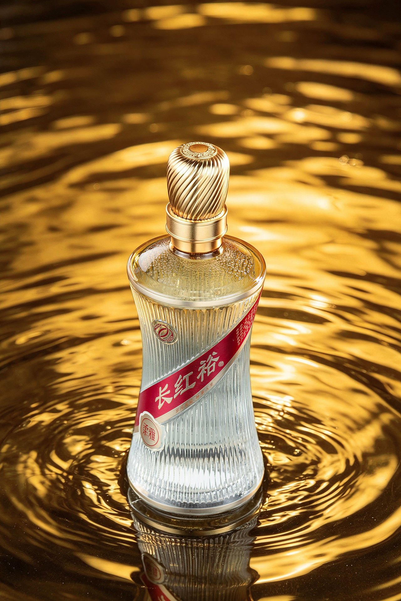 长红裕·柔雅43度白酒拍摄（图ZNDEwODAxMTA4） - 产品摄影 - 站酷设计师郝神奇丶原创素材 - 站酷ZCOOL