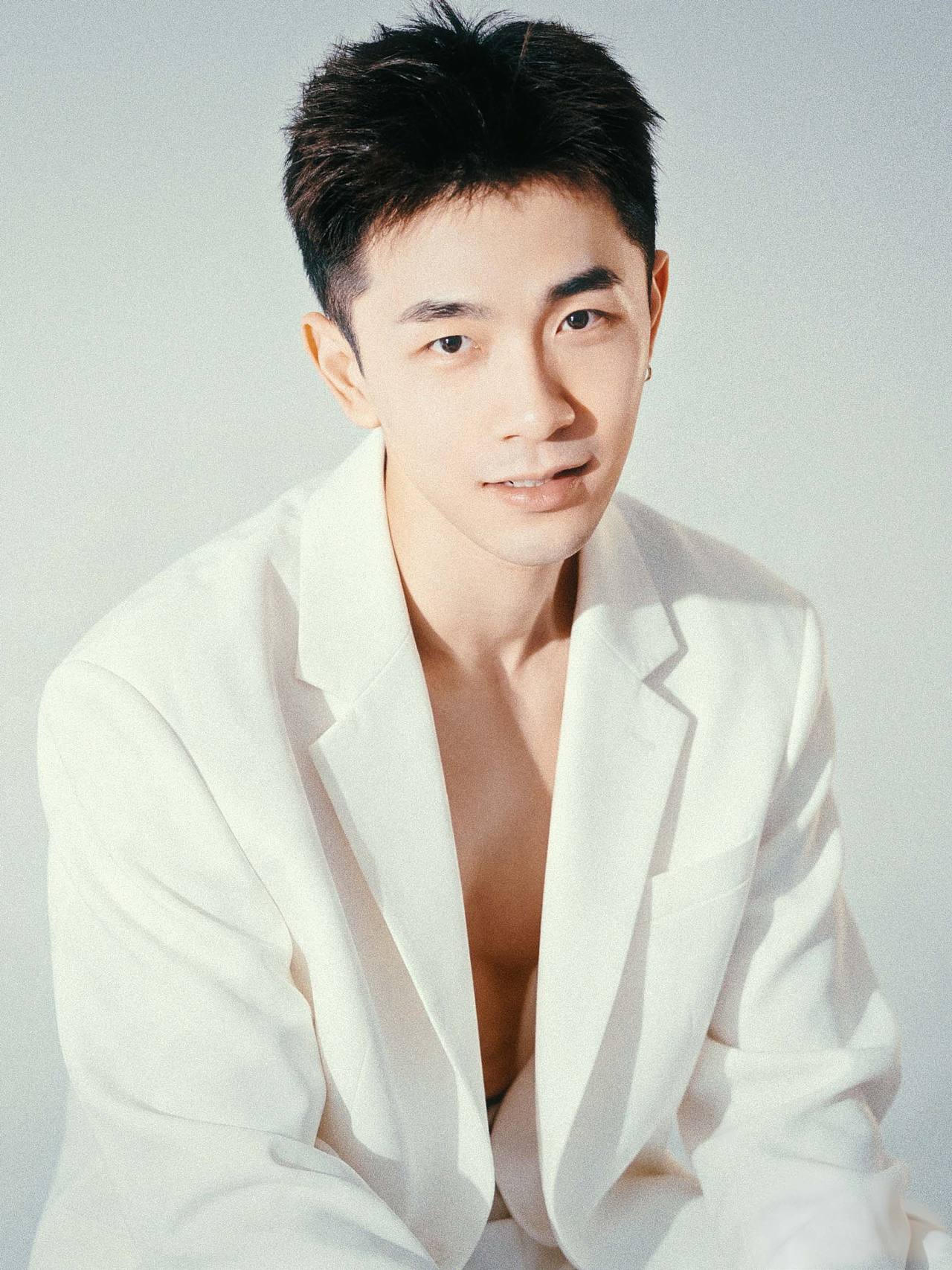 人像摄影 | soft white（图ZNDEwODY3ODgw） - 人像摄影 - 站酷设计师陈铁棒原创素材 - 站酷ZCOOL