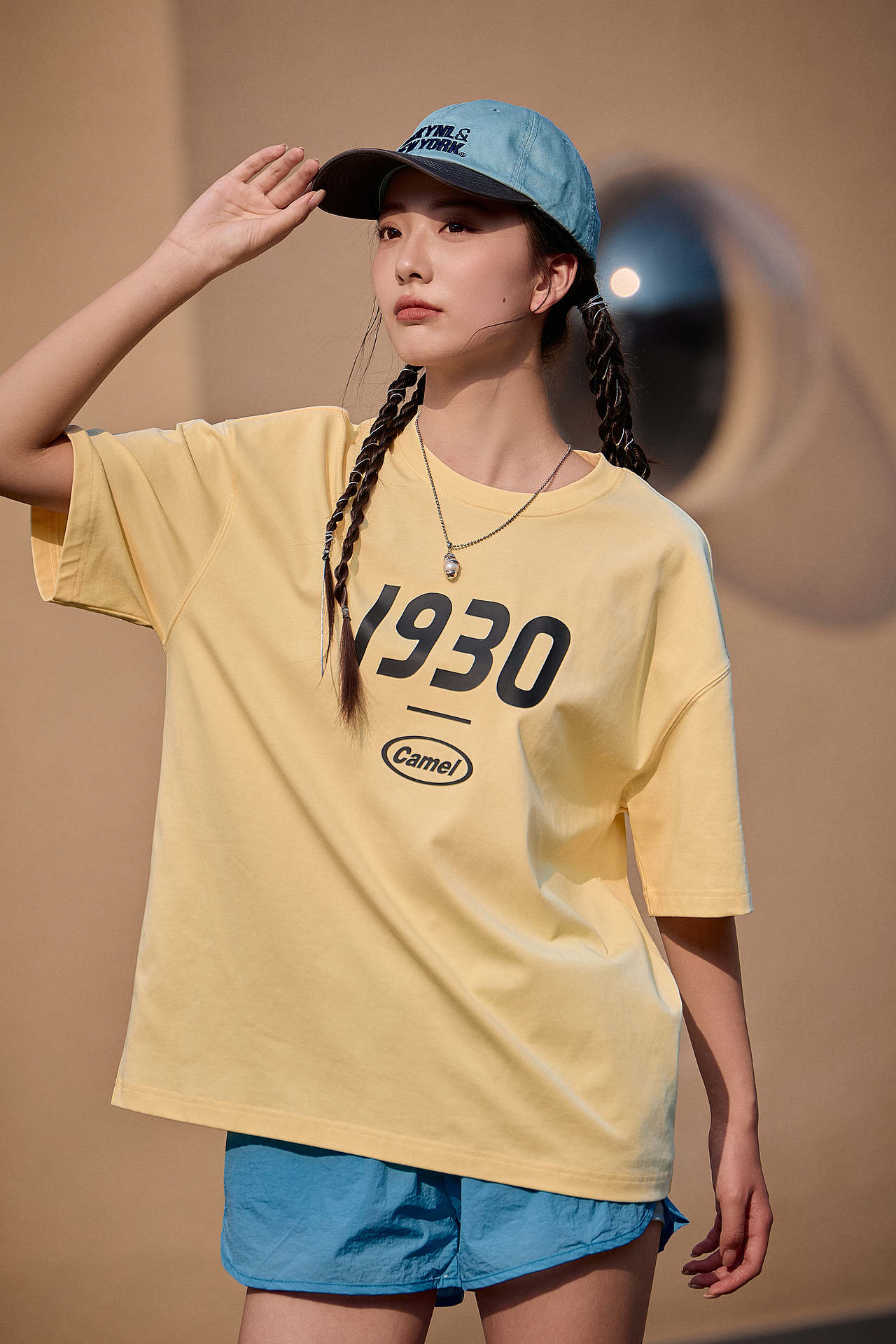 骆驼｜夏日街头，自在随性（图ZNDEwODcyNjYw） - 人像摄影 - 站酷设计师JaKe杰原创素材 - 站酷ZCOOL