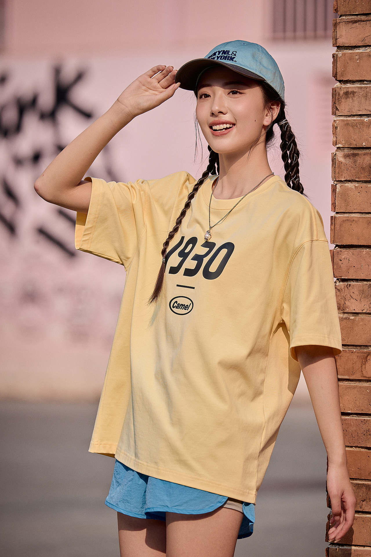 骆驼｜夏日街头，自在随性（图ZNDEwODcyNjc2） - 人像摄影 - 站酷设计师JaKe杰原创素材 - 站酷ZCOOL