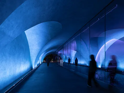 流光隧道：DOS道肆桥下餐厅