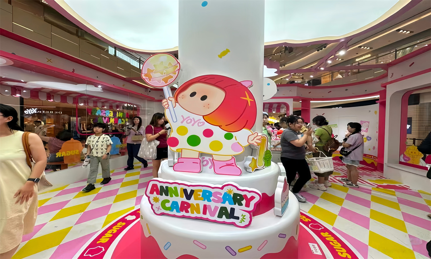 上海环贸iapm商场YOYO 酱快闪店：亲民潮玩IP落地高端场域，到底做对了什么？肆墨设计（图ZMTU4MjUzMjg=） - 资讯 - 站酷设计师肆墨美陈公司原创素材 - 站酷ZCOOL