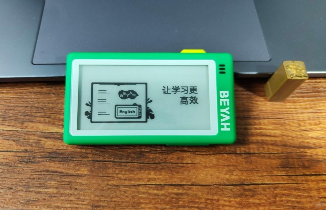 新生开学该囤哪些物资？开学季必备清单剔除华而不实单品！（图ZMTU4Mjc5NjQ=） - 评测 - 站酷设计师咕噜小熊原创素材 - 站酷ZCOOL