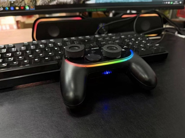 游戏手柄怎么选?盘点10款高性价比手柄,畅玩PC、Switch、Steam更尽兴!(图ZMTU4Mjk5NDQ=) - 评测 - 站酷设计师咕噜小熊原创素材 - 站酷ZCOOL