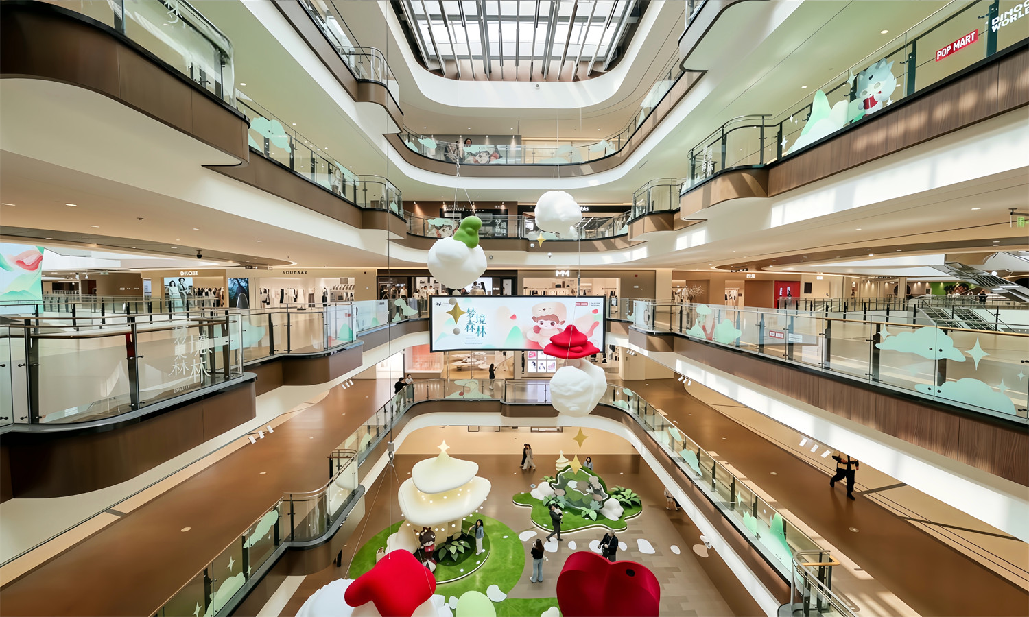 杭州嘉里DIMOO九周年梦境森林主题展出圈，IP美陈如何打造沉浸式梦境氛围感？肆墨设计（图ZMTU4Mzg1MDg=） - 资讯 - 站酷设计师肆墨美陈公司原创素材 - 站酷ZCOOL