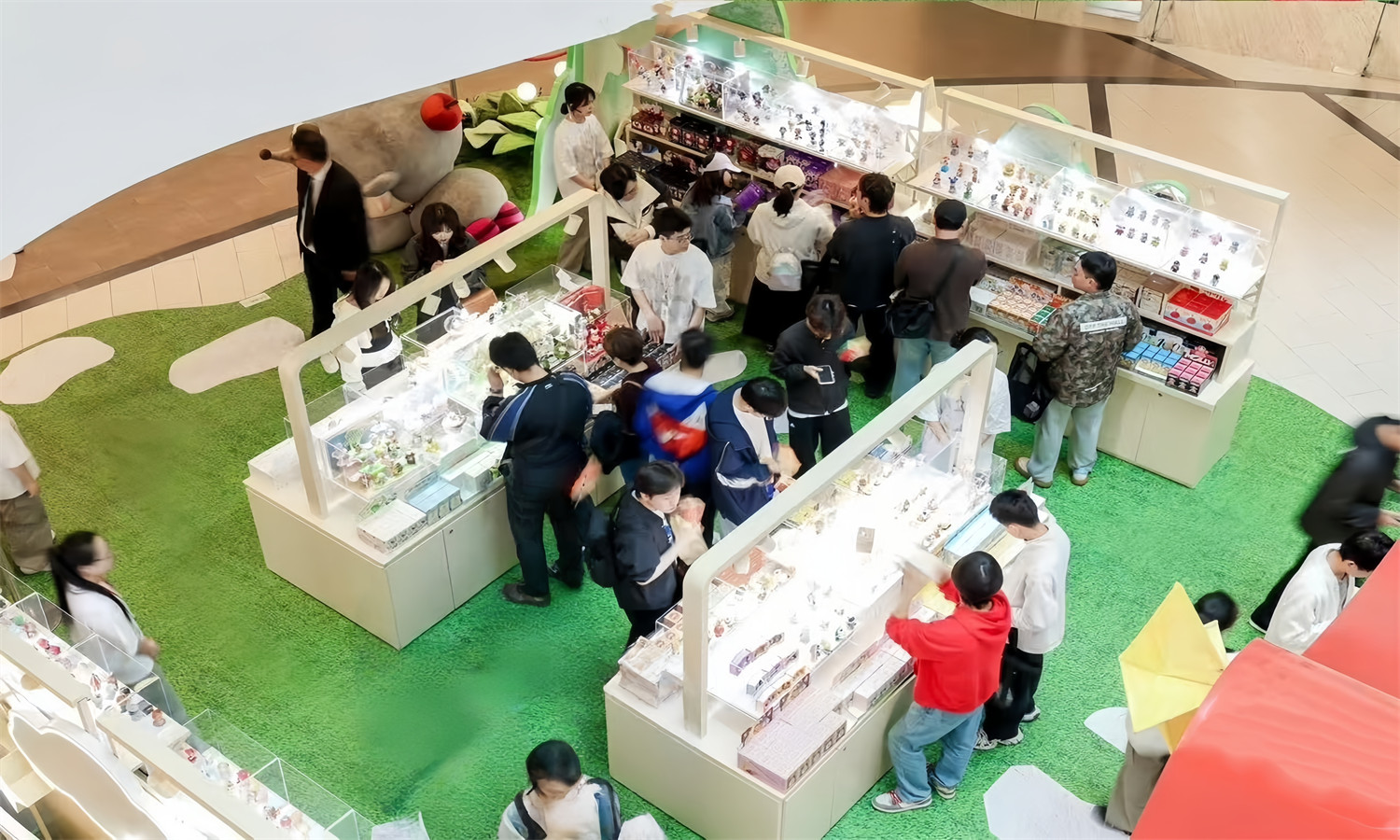 杭州嘉里DIMOO九周年梦境森林主题展出圈，IP美陈如何打造沉浸式梦境氛围感？肆墨设计（图ZMTU4Mzg1MjA=） - 资讯 - 站酷设计师肆墨美陈公司原创素材 - 站酷ZCOOL