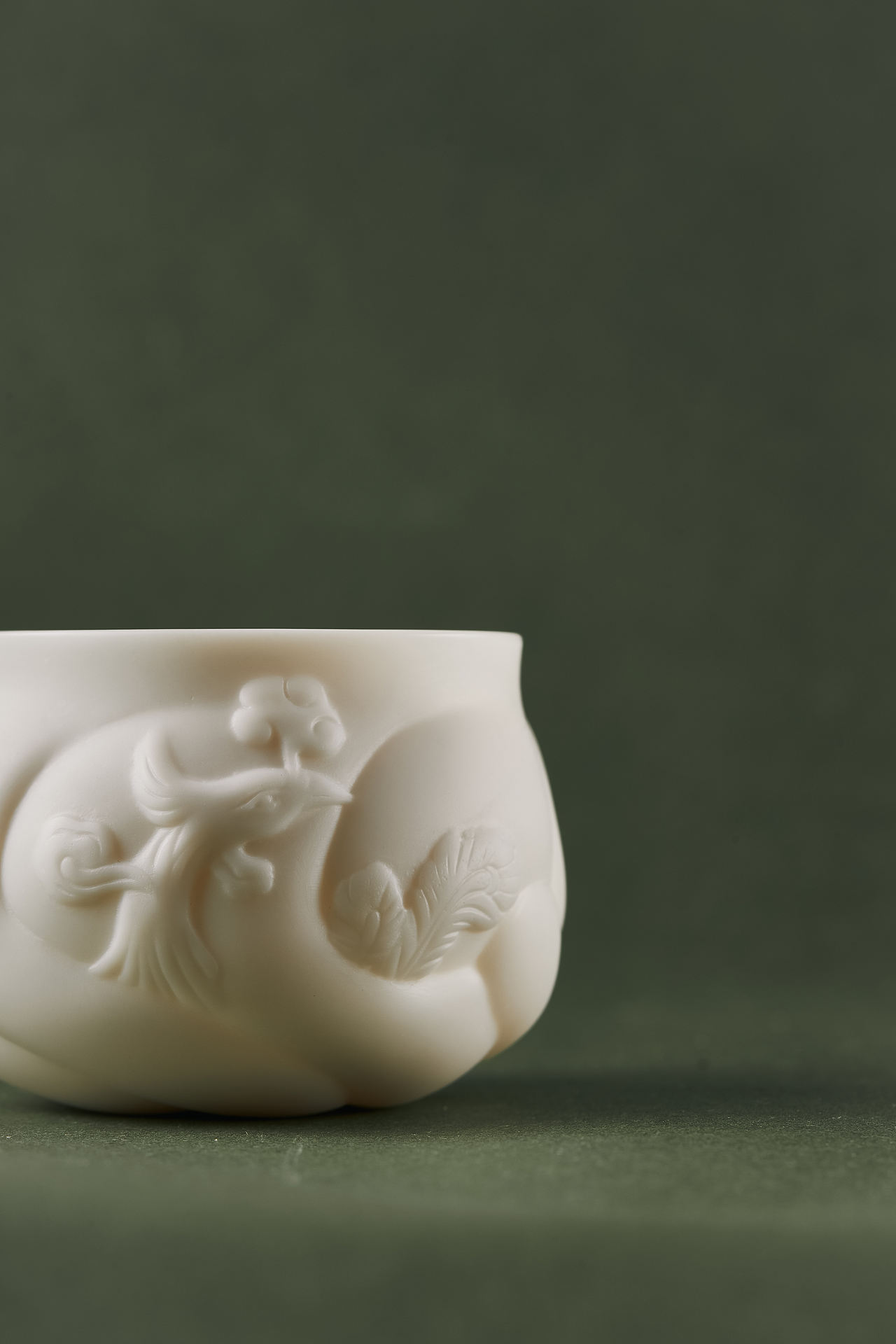 极简白瓷｜一道浅刻凤纹，便是东方留白之美（图ZNDExNTg4MzQ4） - 产品摄影 - 站酷设计师逆光者视觉原创素材 - 站酷ZCOOL