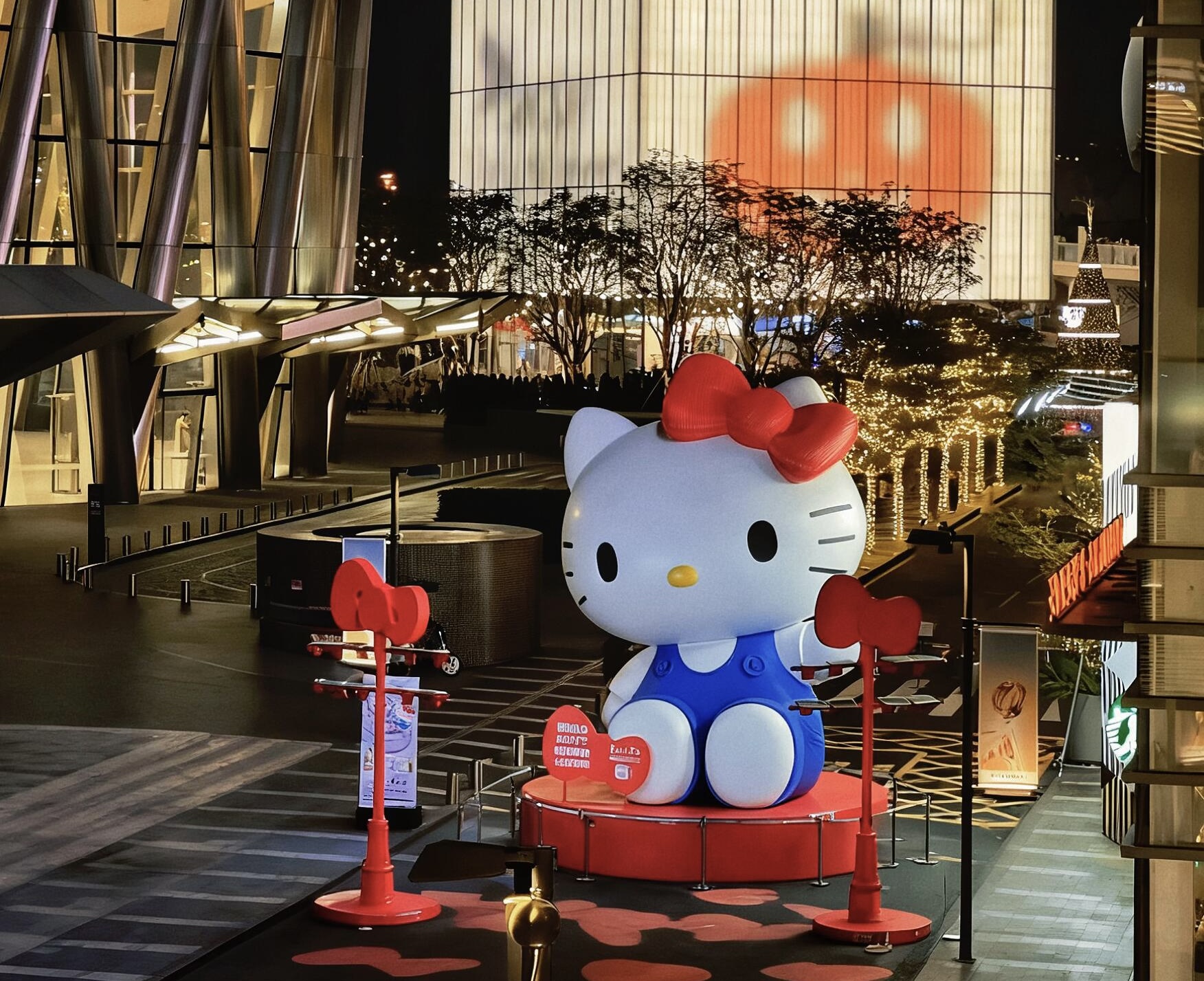 深圳商业街区美陈氛围包装提升改造升级设计公司怎么挑？五个维度精准判断（图ZMTU4NTcxODQ=） - 观点 - 站酷设计师柿子创意机构原创素材 - 站酷ZCOOL