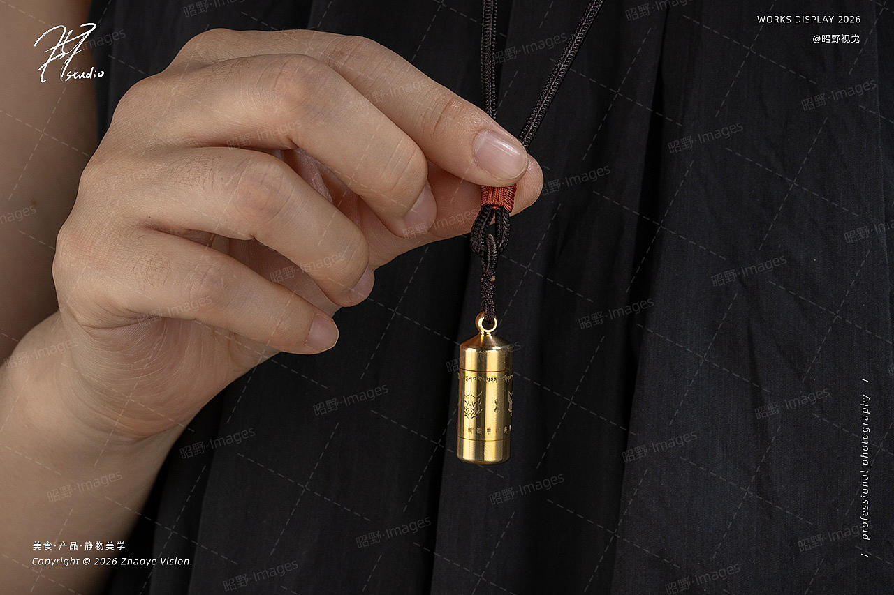 《语狮子》藏传佛教文化用品转经轮车载转经筒文创摆件（图ZNDEyMDg1NzI4） - 产品摄影 - 站酷设计师昭野VISION原创素材 - 站酷ZCOOL