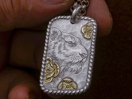 猛虎嗅蔷薇金银碰撞野性浪漫