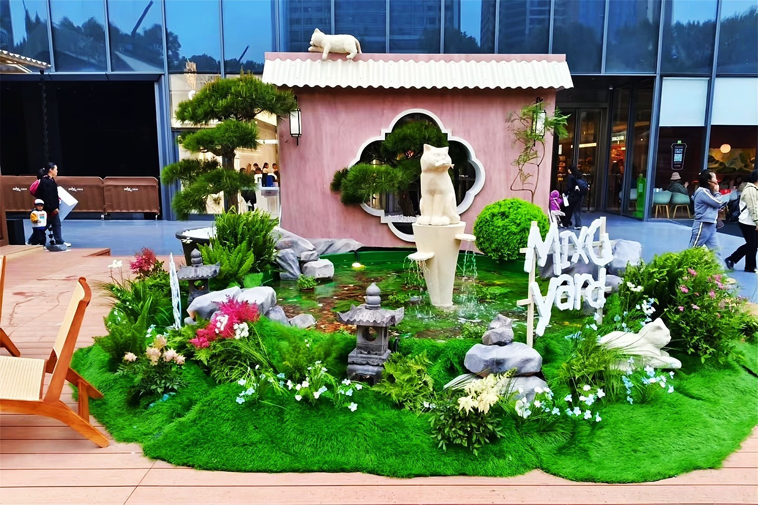街区美陈|从新宠到标配：慢闪街区美陈设计如何兼顾颜值与运营？肆墨设计（图ZMTU5Mzk0ODQ=） - 资讯 - 站酷设计师肆墨设计原创素材 - 站酷ZCOOL