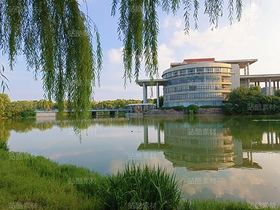 大学湖边（导航-12236358） - 未分类 - 站酷设计师绘光摄影原创素材 - 站酷ZCOOL