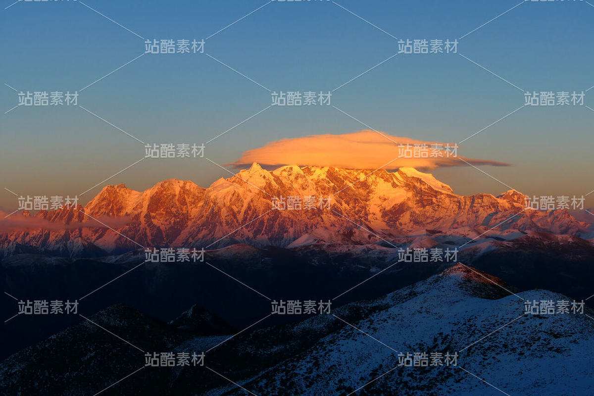 輪船在天際線航行，勾勒出溫柔的海岸線（主預(yù)覽-13088363） - 未分類 - 站酷設(shè)計(jì)師wn赤子原創(chuàng)素材 - 站酷ZCOOL